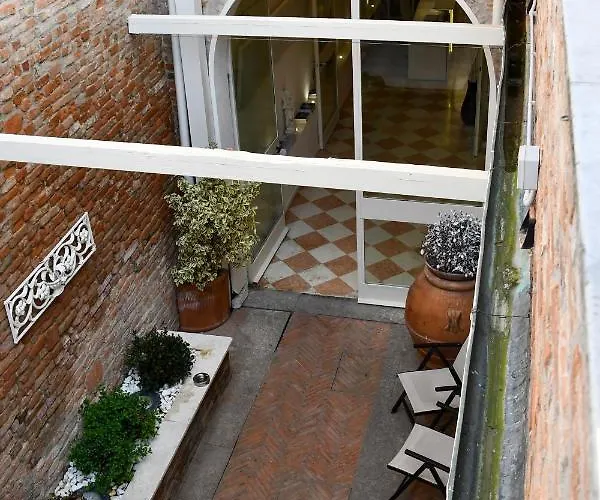 Avanguardia Art Club Ferrara