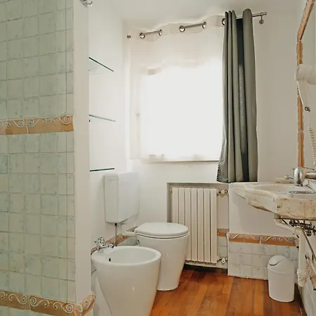 Avanguardia Art Club منزل للإقامة