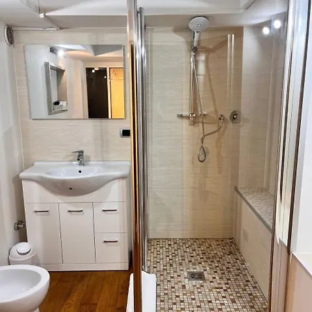 Avanguardia Art Club منزل للإقامة فيرّارا