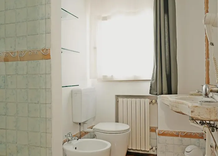 Avanguardia Art Club Alloggio in famiglia