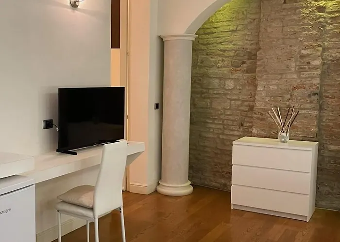 Avanguardia Art Club Rum i privatbostad