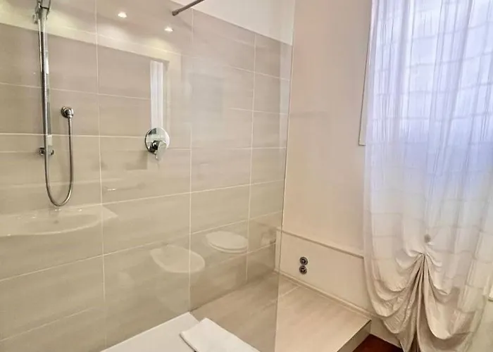 Avanguardia Art Club Rum i privatbostad