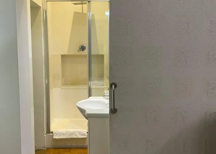 Alloggio in famiglia Avanguardia Art Club